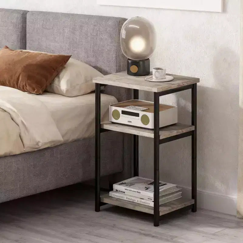 Table d'appoint de canapé moderne, petite table de chevet à 3 niveaux en bois avec cadre en métal, table de chevet d'appoint pour petit espace