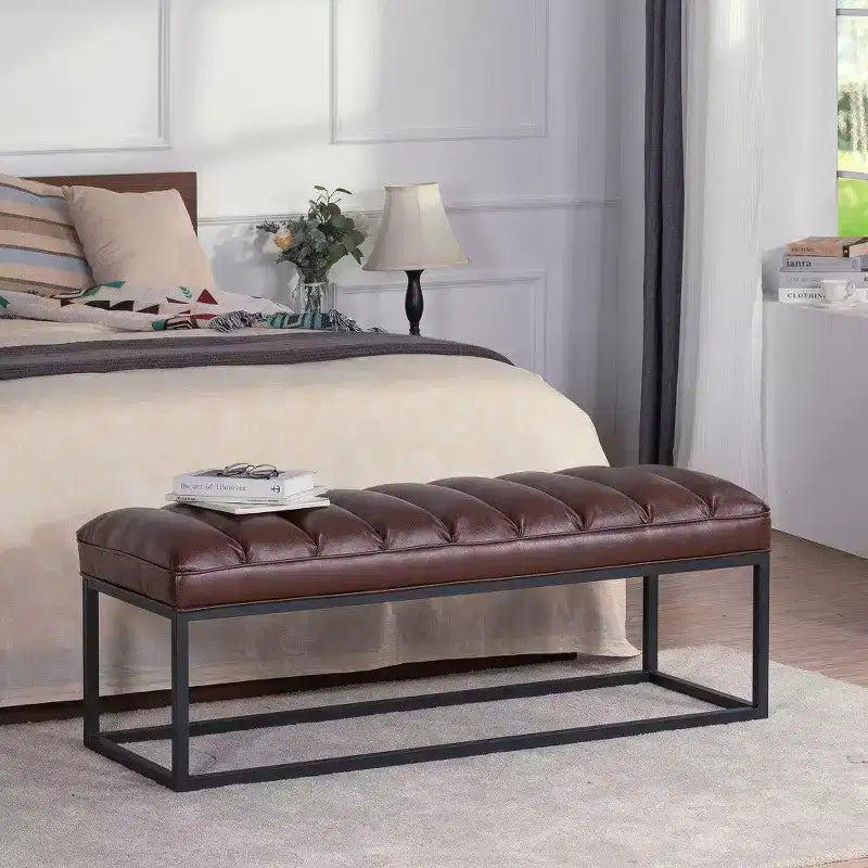 Banc de 137 cm en similicuir rembourré avec base en métal, banc d'entrée moderne pour chambre à coucher et salon