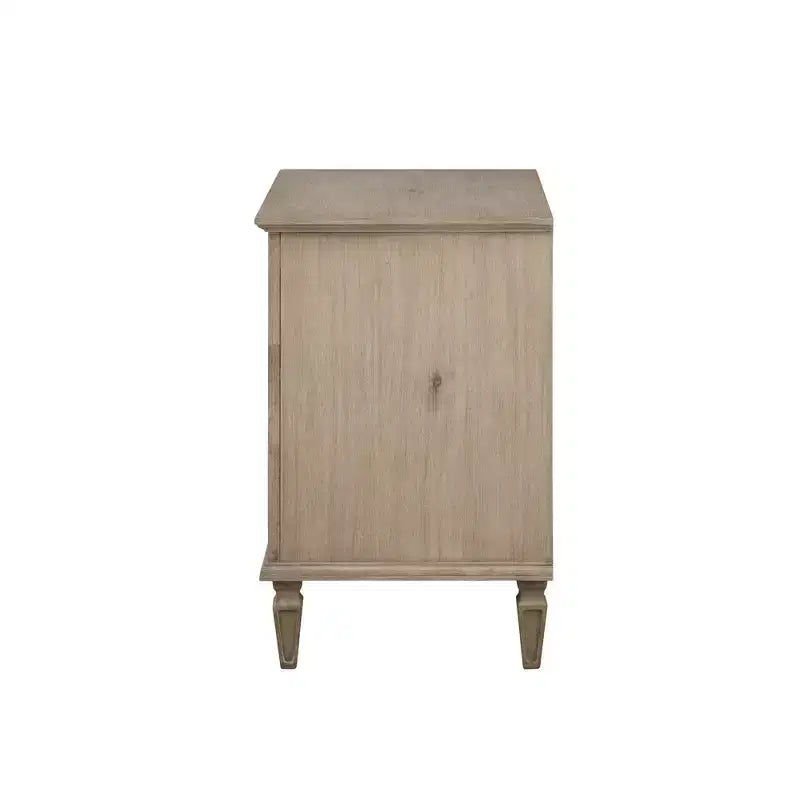Table de chevet style campagne française, naturel clair, poignée bronze, rangement ouvert