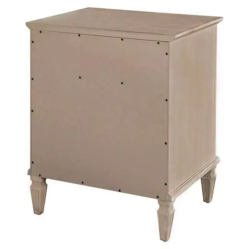 Table de chevet style campagne française, naturel clair, poignée bronze, rangement ouvert