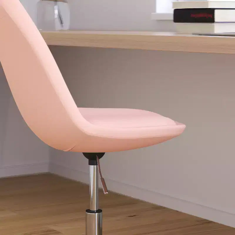 Fauteuil de bureau pivotant avec assise réglable en hauteur et revêtement élégant